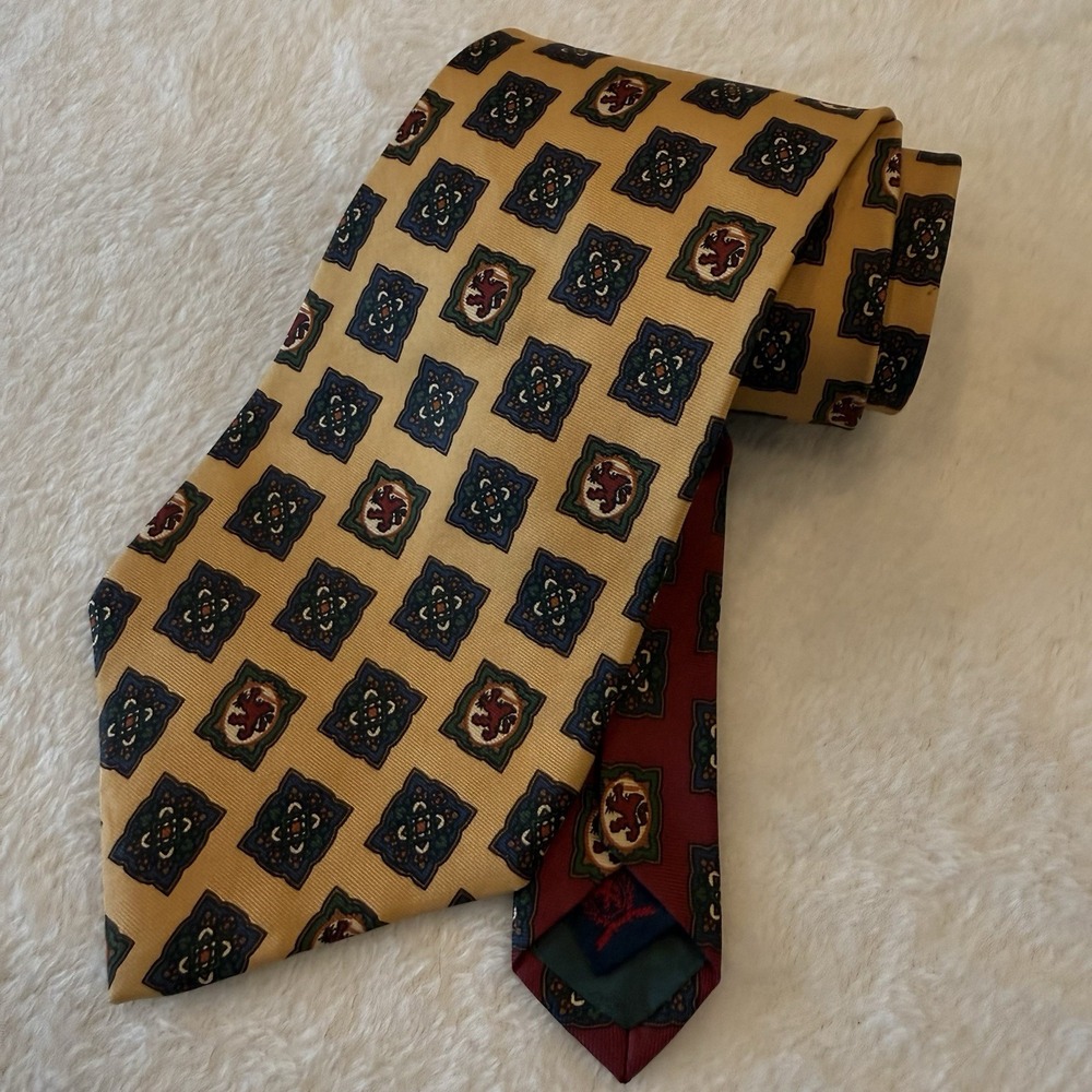 Vintage Tommy Hilfiger Heritage Pattern 100% Italian Silk Yellow Red‎ USA Made